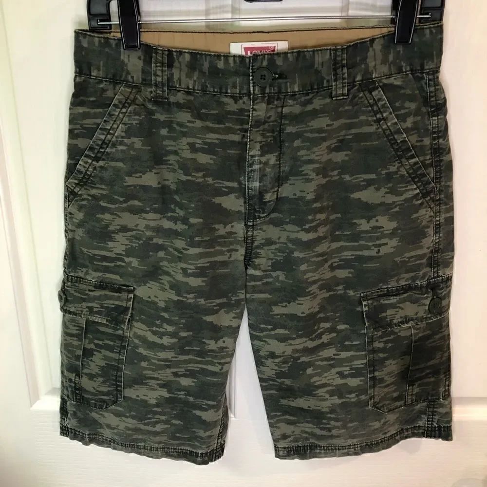 Levi’s shorts  
